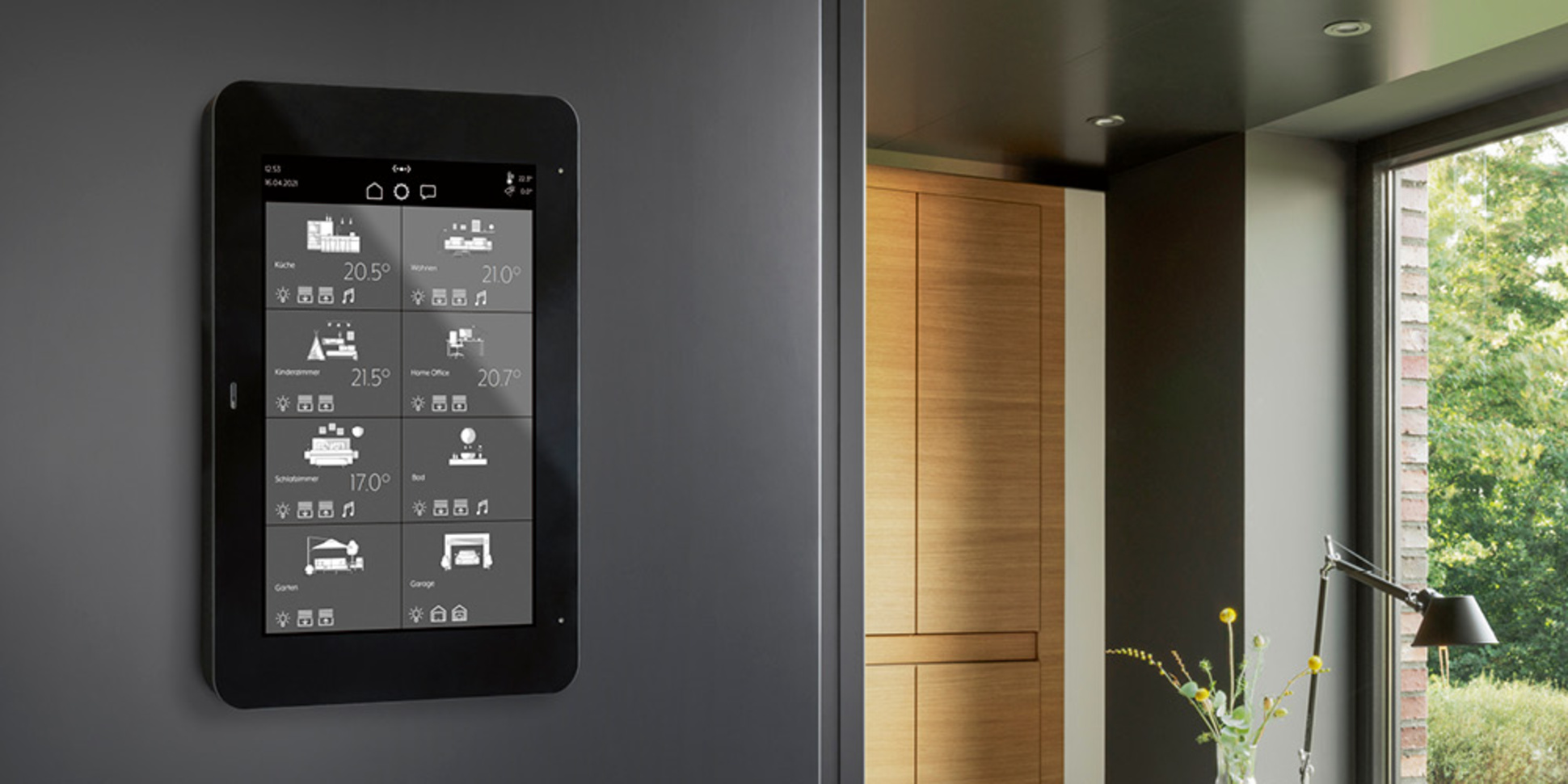 JUNG Smart Panel 8 bei Elektro Degel GmbH in Schloßvippach